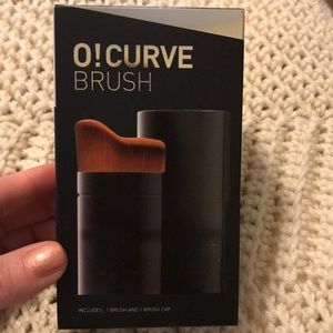 Cailyn O! Curve Brush Brand New in Box